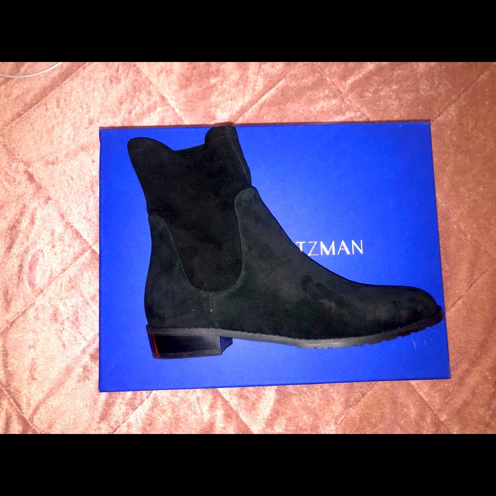 Stuart Weitzman Lilene Bootie; Black suede; Size 6